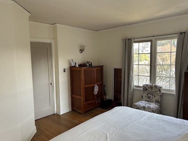 Building Photo - 1549 Rendall Pl