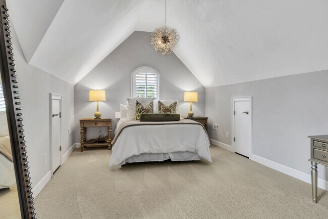 Building Photo - Fully Furnished 4 Bedroom, 3.5 Bath w/ 3 Car Garage and Unfinished Basement in Governors Club