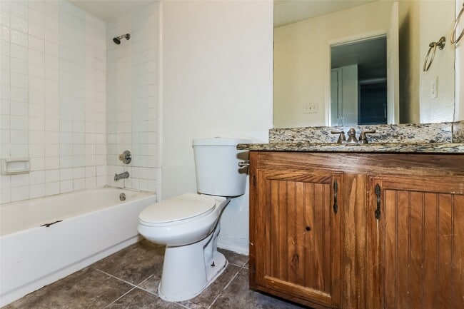 Building Photo - 16814 Macleish Dr
