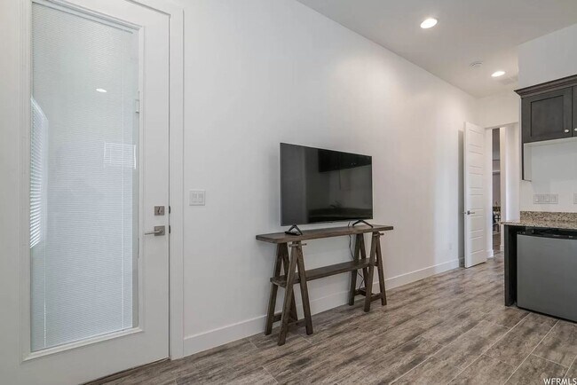 Building Photo - PETS ALLOWED!  Spacious & Modern 3-Bedroom Home for Rent Near Sand Hollow Reservoir