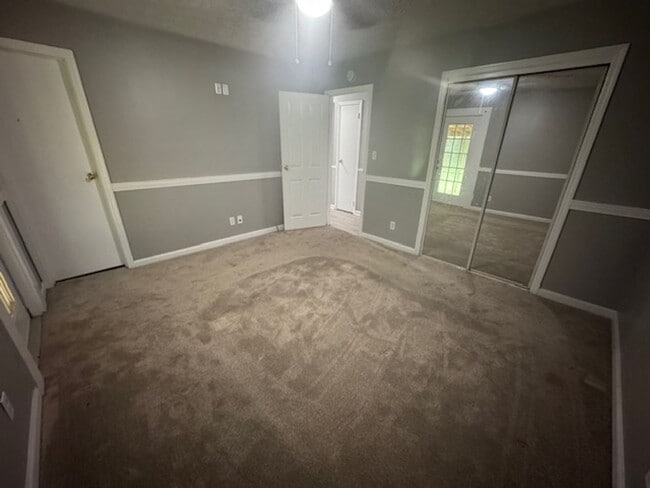 Building Photo - 143 Alton Dr