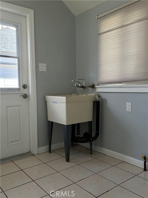 Building Photo - 807 Montecito Dr