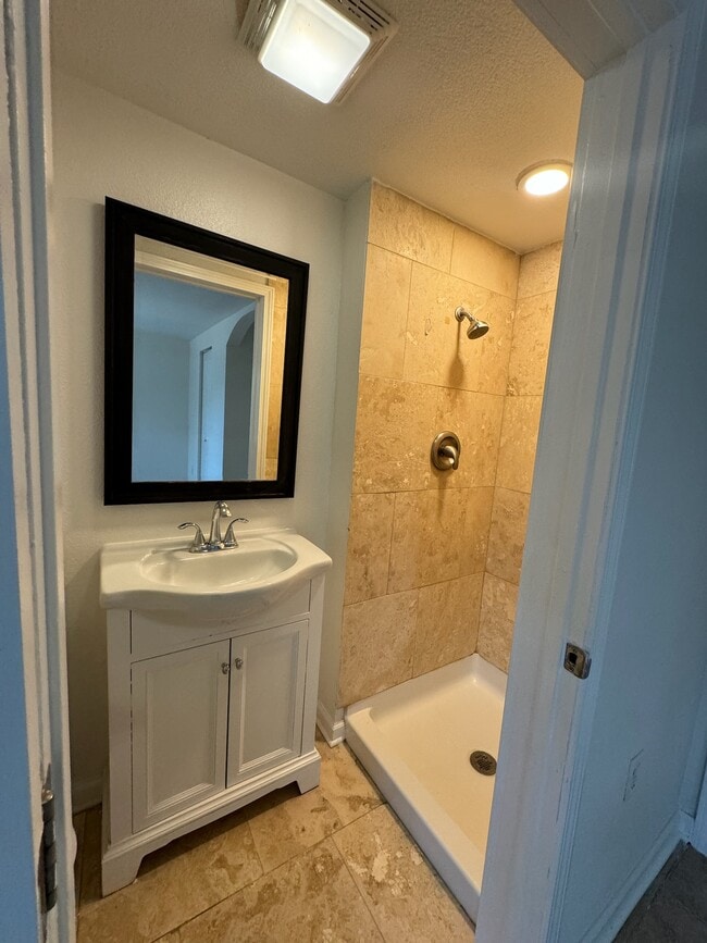 Building Photo - 12 Concordia Blvd