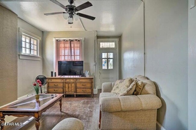 Building Photo - 505 W Missouri Ave