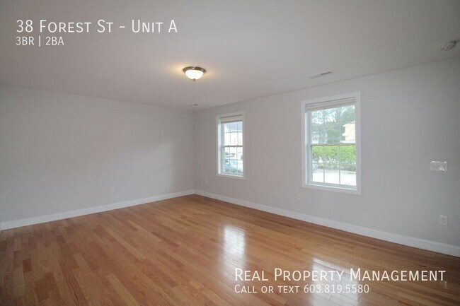 Building Photo - 38 Forest St