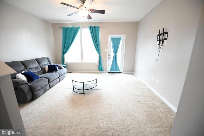 Building Photo - 23171 Ambrosia Ln