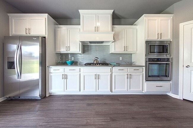 Building Photo - Gorgeous 4/3.5/3 Luxury Home