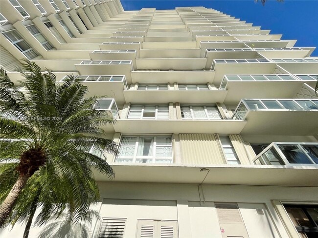 Building Photo - 2451 Brickell Ave