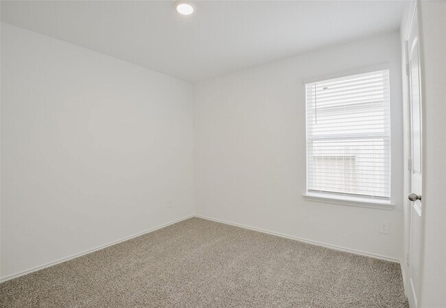 Building Photo - 14719 Evergreen Orchards Ln