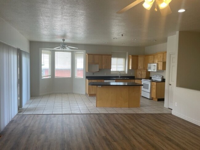 Building Photo - Ogden Valley Home (Eden)