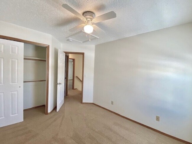 Building Photo - Spacious Briargate 4 Bedroom/3.5 Bathroom Home with huge Yard