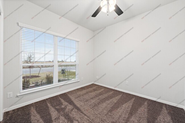 Building Photo - 2808 Fox River Dr