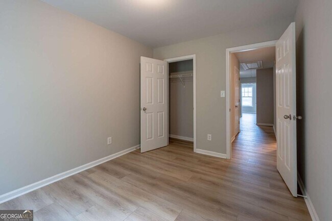 Building Photo - 3176 Creston Park Ct