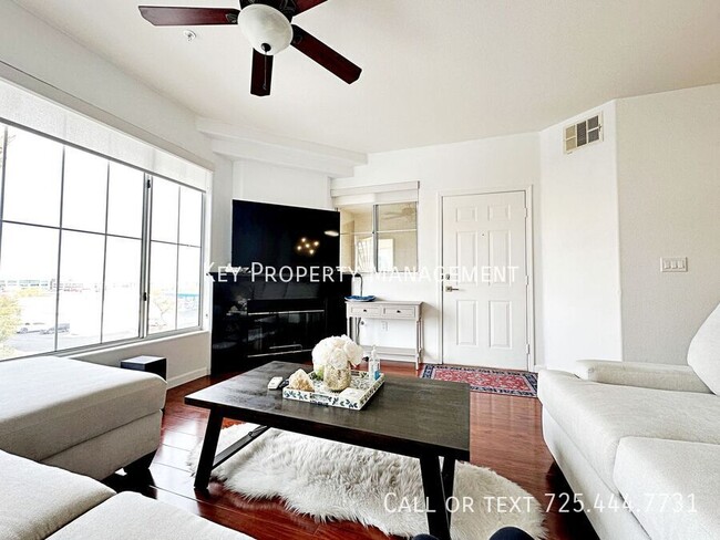 Building Photo - FULLY FURNISHED 1 BEDROOM CONDO IN GATED C...