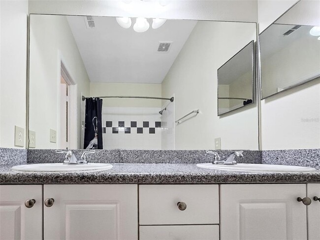 Building Photo - 7743 Plantation Cir