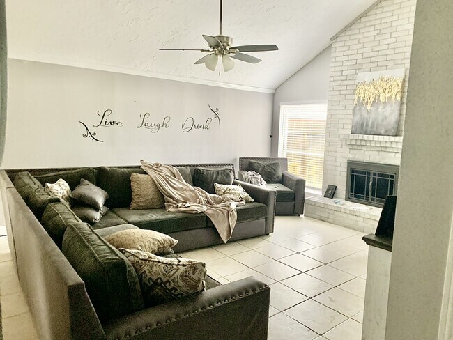 Building Photo - 106 Land Grant Ct