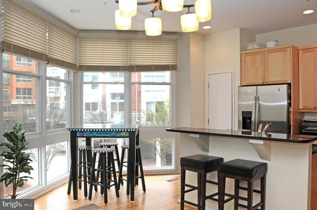 Building Photo - 2010 N Westmoreland St