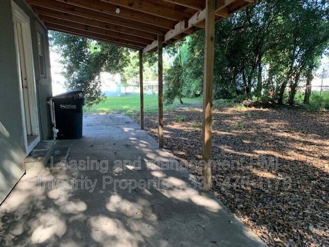 Building Photo - 113 Marcel St