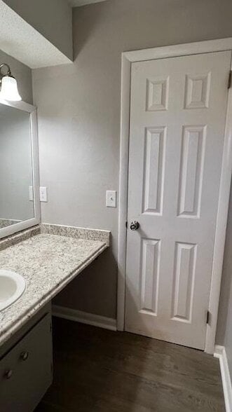 Building Photo - 120 Wolfe St