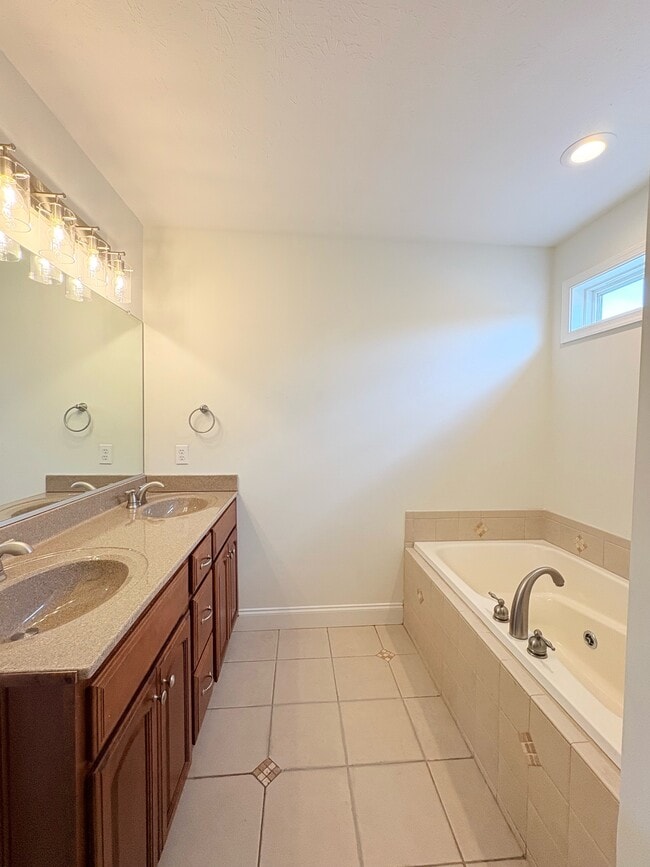 Building Photo - 129 Forever Ct