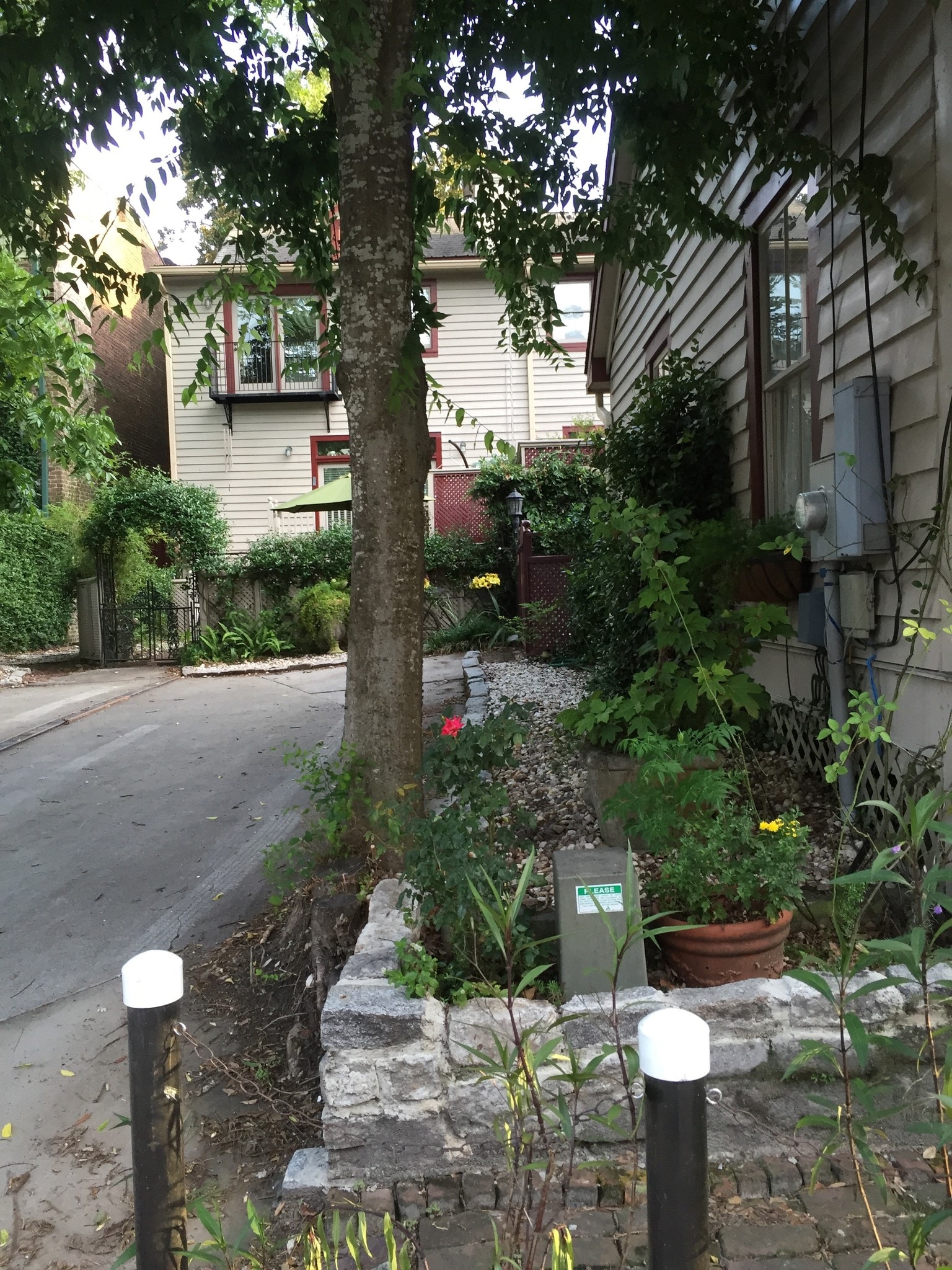 Driveway fits 2 cars front to back - 541 E Jones Ln