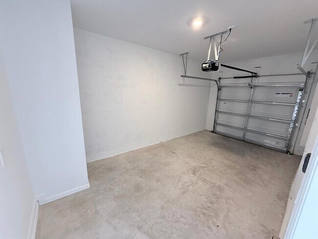 Building Photo - 2665 Bevel Ln