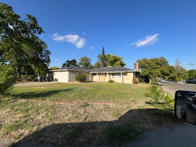 Primary Photo - 5700 Tahama St