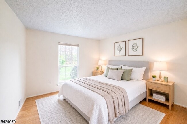 Building Photo - 15 Fisher Dr