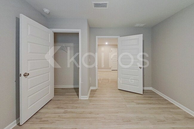 Building Photo - 160 Swallowtail Ln