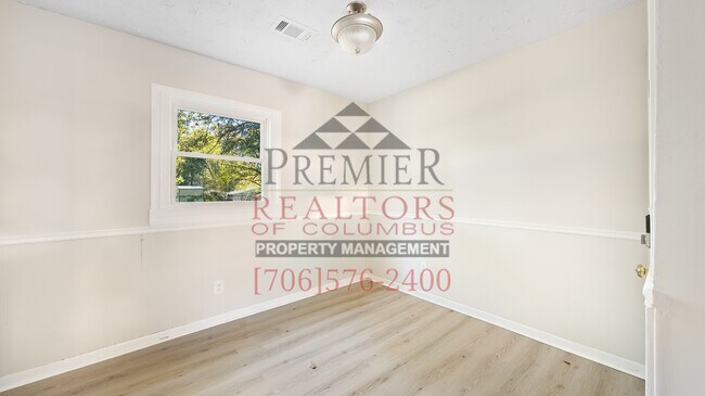 Building Photo - 330 Mays Ave