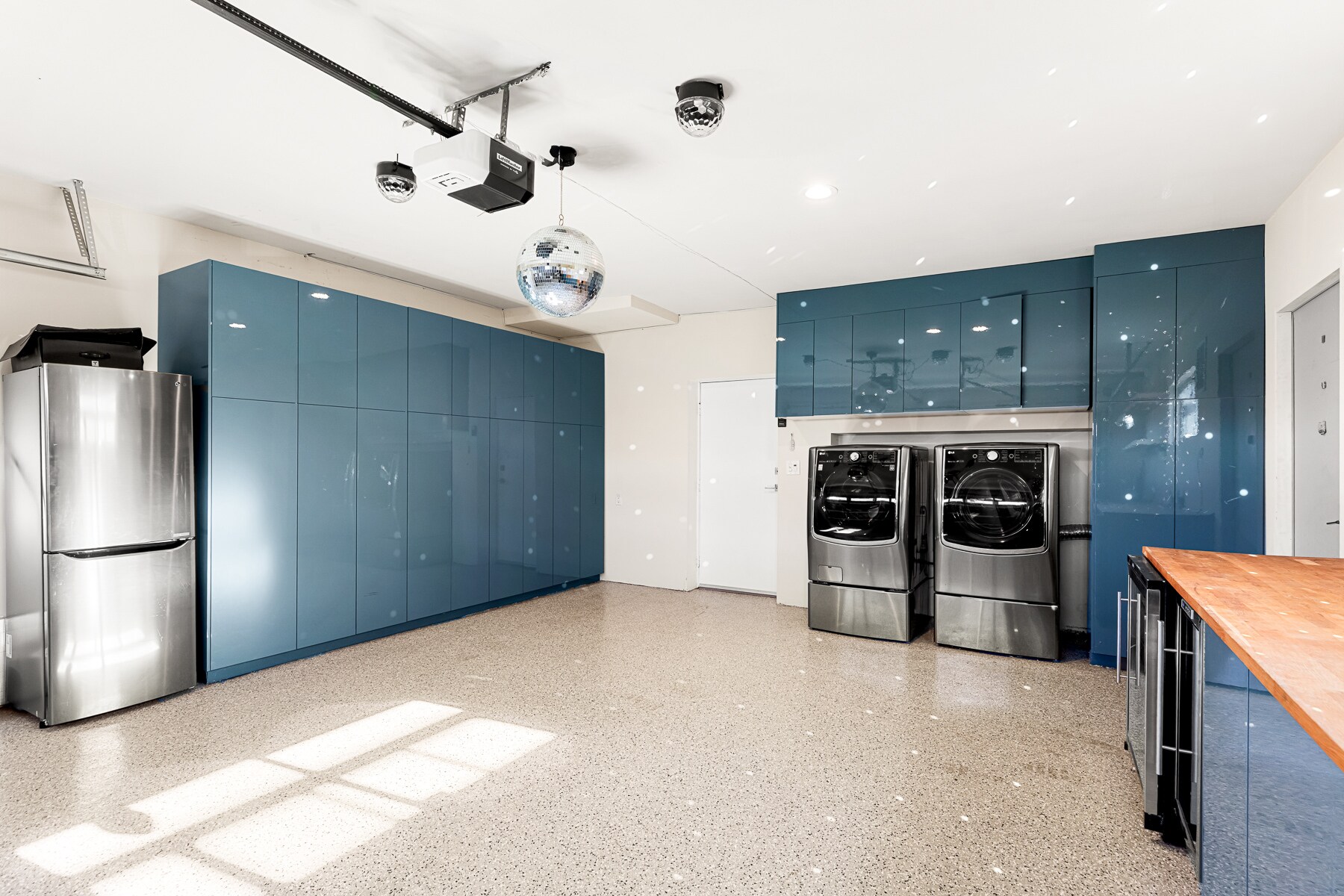 Building Photo - 3156 Dona Emilia Dr