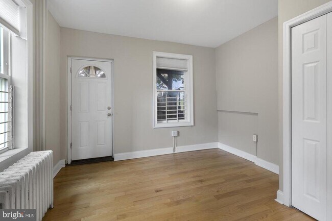 Building Photo - 1302 N 19th St
