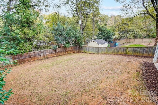 Building Photo - 1724 Dunkirk Dr