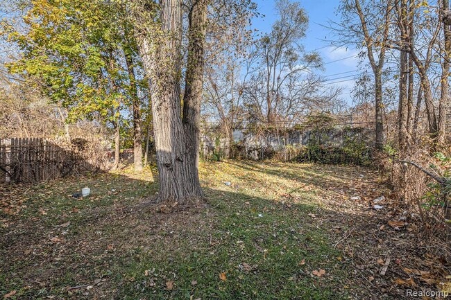 Building Photo - 9336 Sussex St