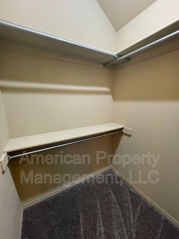 Building Photo - 15624 S Birch Ave