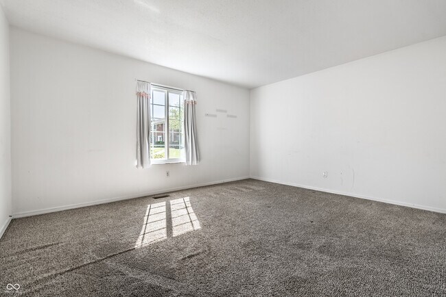 Building Photo - 6503 Park Central Way