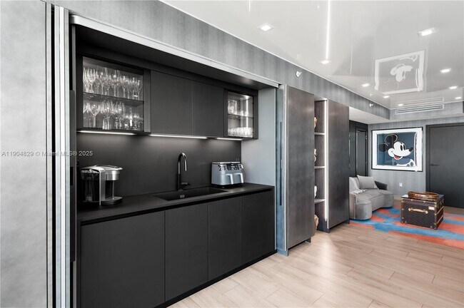 Building Photo - 19955 NE 38th Ct