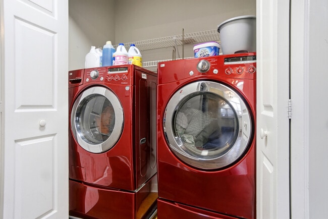 Building Photo - 1097 Honeycutt Way