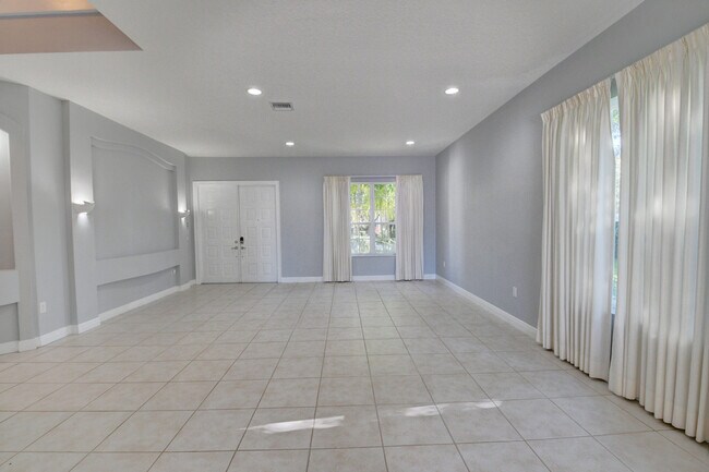 Building Photo - 9544 Barletta Winds Point