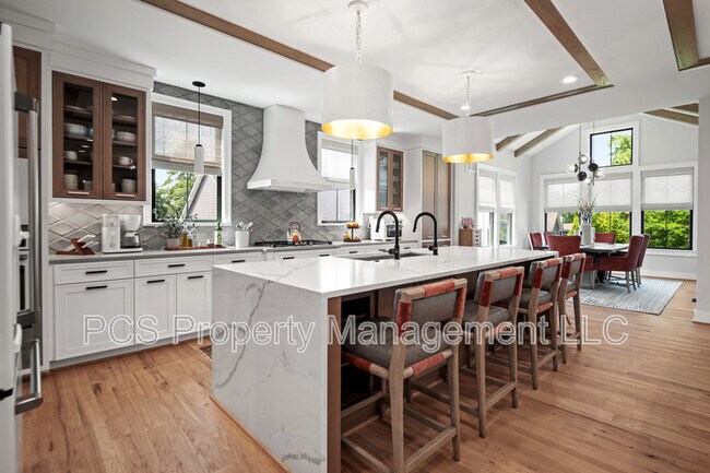 Building Photo - 3618 Graythorne Dr