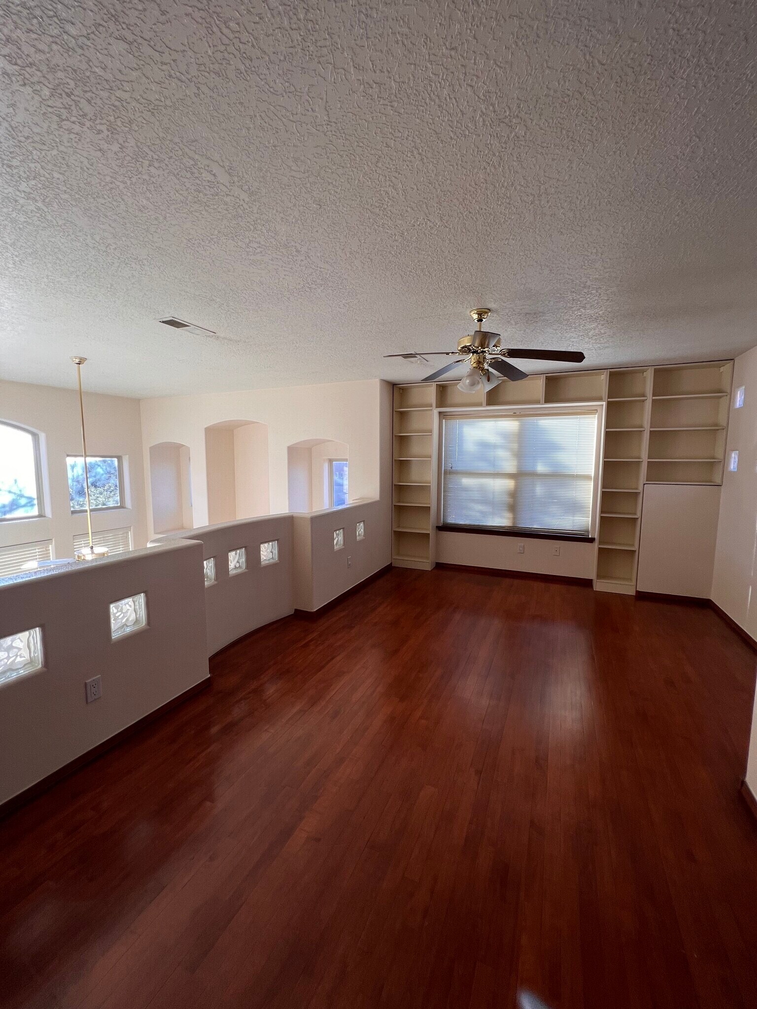 Building Photo - 13200 Bighorn Rd NE