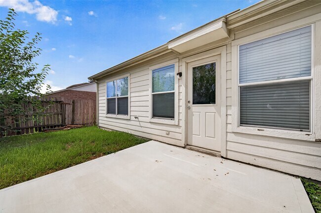 Building Photo - 14922 Sugar Sweet Dr