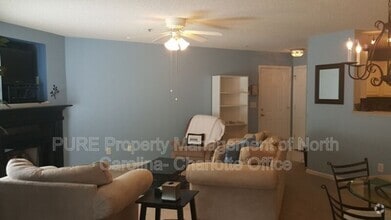 Building Photo - 711 Ivy Glen Dr