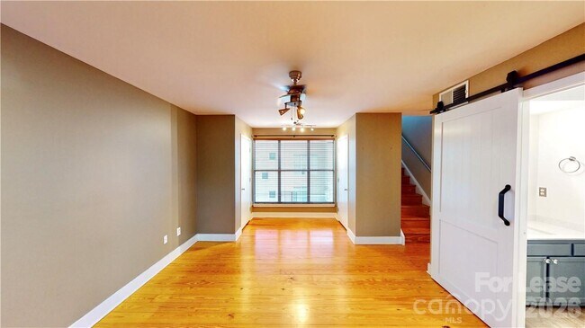Building Photo - 2062 Atherton Heights Ln