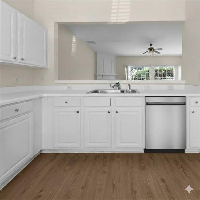 Building Photo - 1010 Bendleton Trce