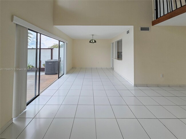 Building Photo - 1341 SW 124th Ct