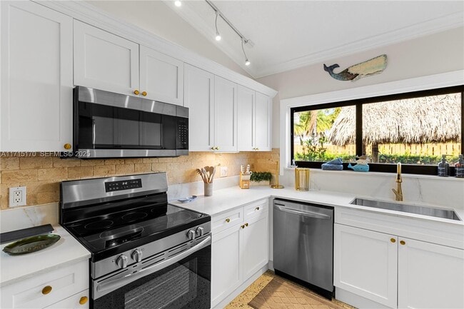 Building Photo - 1457 SE 7th St