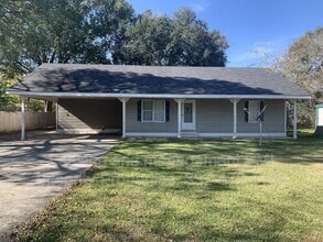 Building Photo - 110 Canary Ln