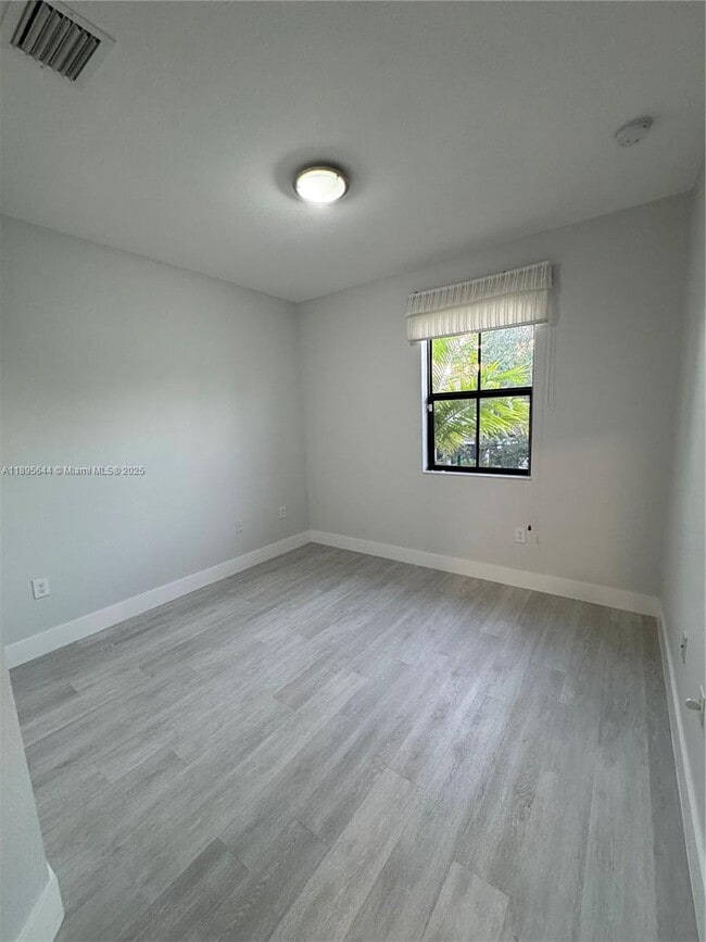 Building Photo - 4259 SW 164th Ct