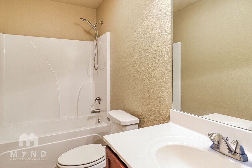 Building Photo - 158 Harvick Cir